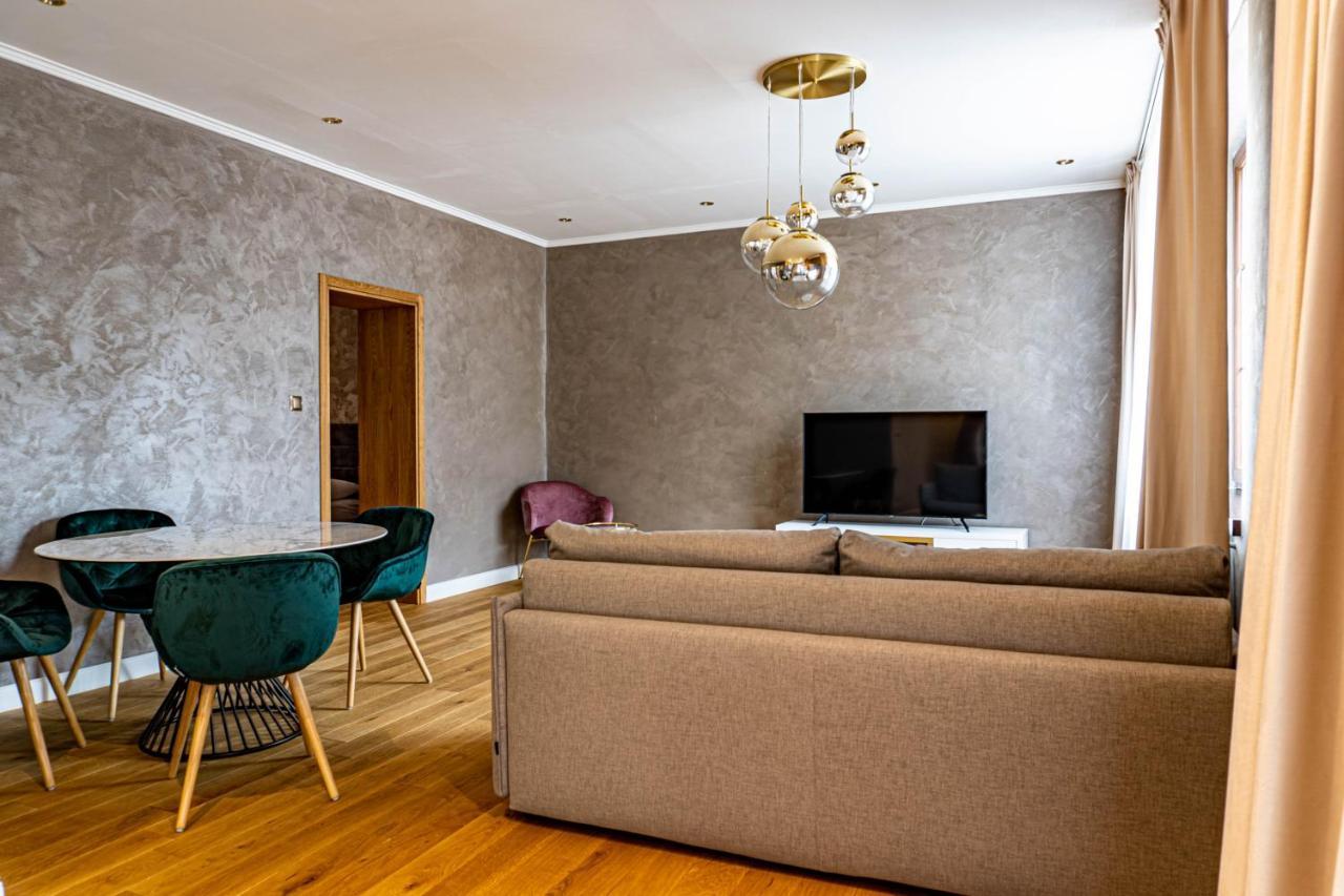 Rosso Aparthotel Michalovce Exterior foto